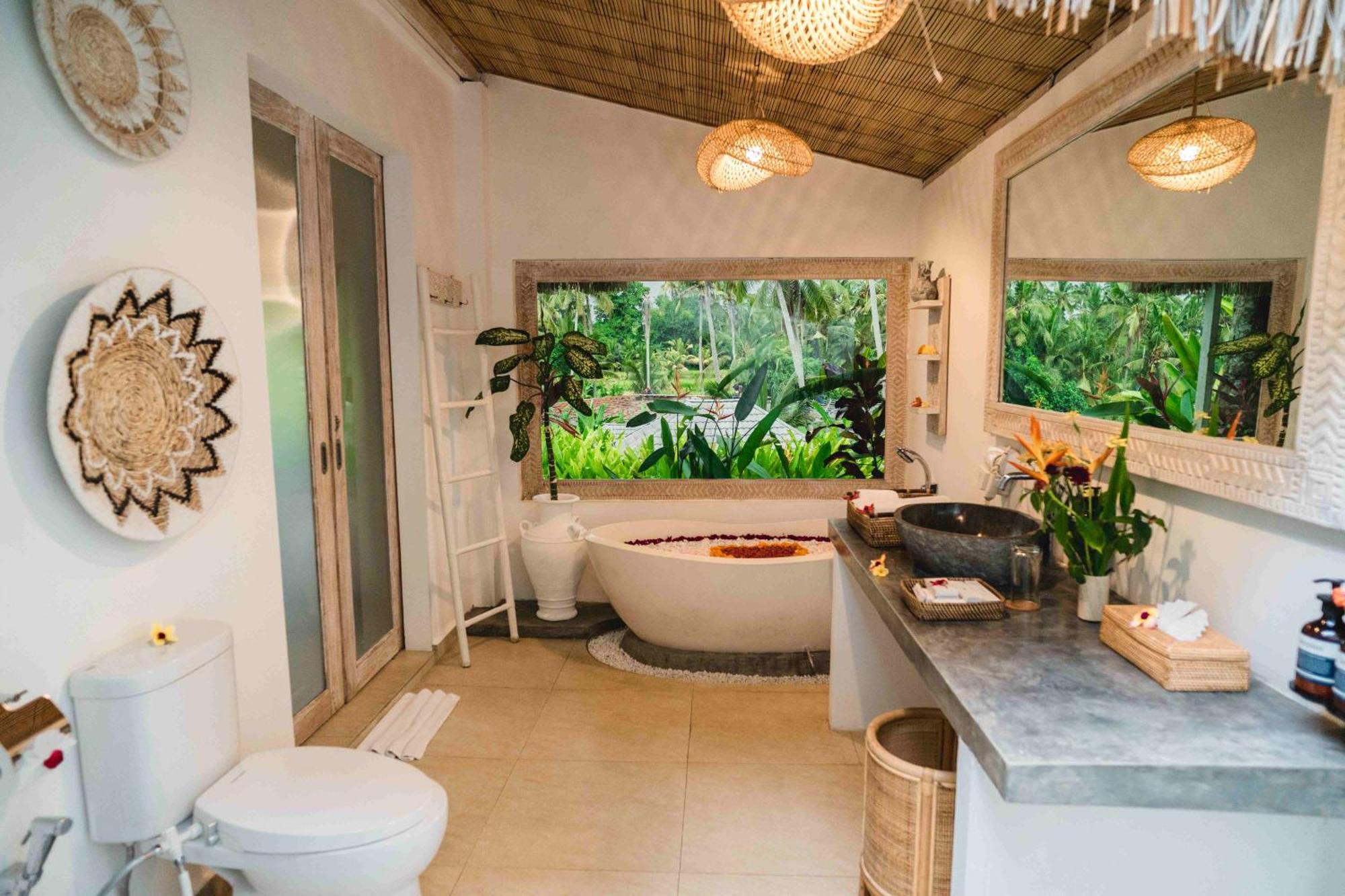 Hot Stone Club Ubud Room photo